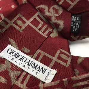 Giorgio Armani Cravatte Red Pattern Mens Tie